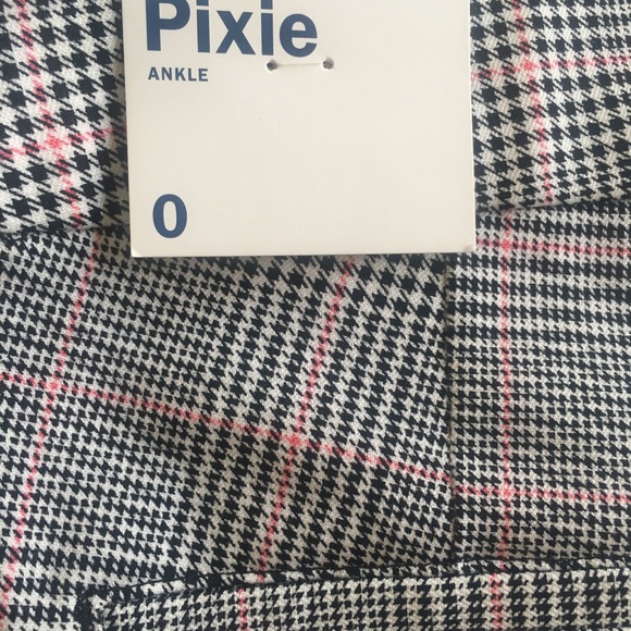 Ankle Pants, Old Navy. Size 0. - Picture 6 of 6